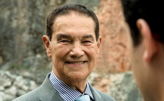 Após cirurgia de emergência em São Paulo, Divaldo Franco retorna hoje (12) para Salvador