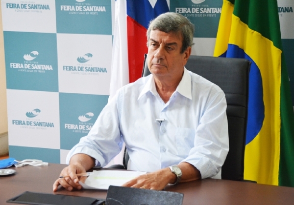 Pichação em viaduto faz grave acusação contra Colbert e prefeito rebate: ‘Jogo sujo’