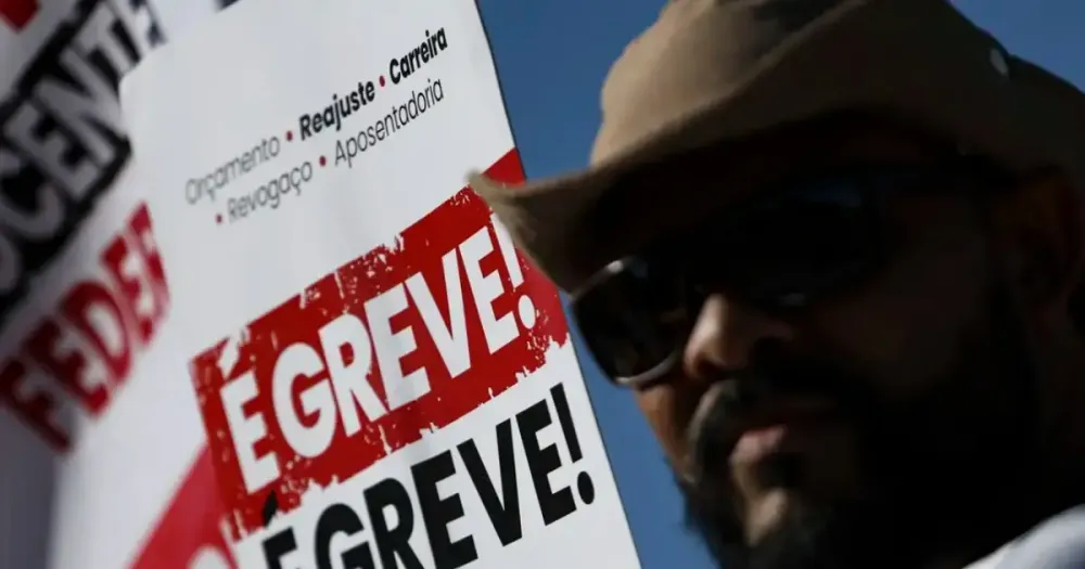 Professores de universidades federais começam a abandonar greve, contrariando sindicato