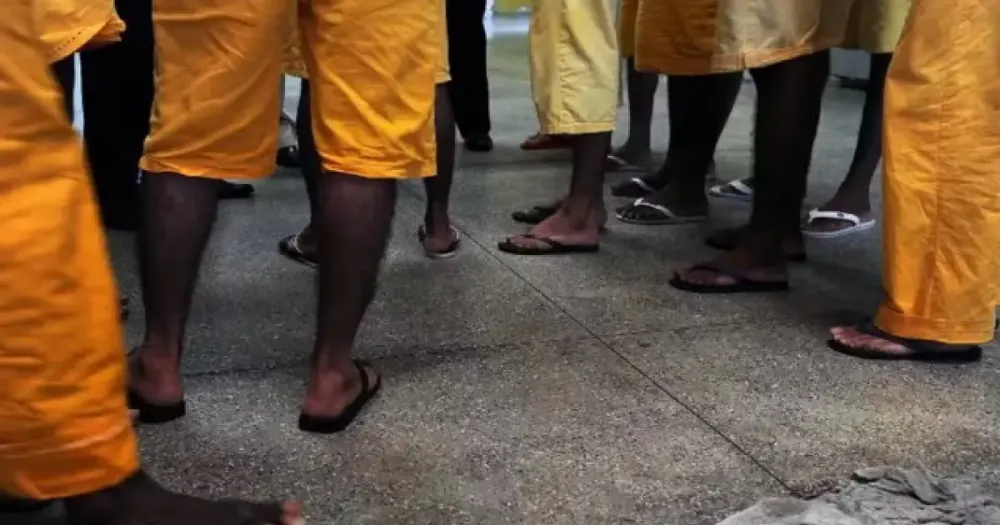 Brasil gasta R$ 600 milhões ao ano com flagrados com 100 g de maconha, diz Ipea