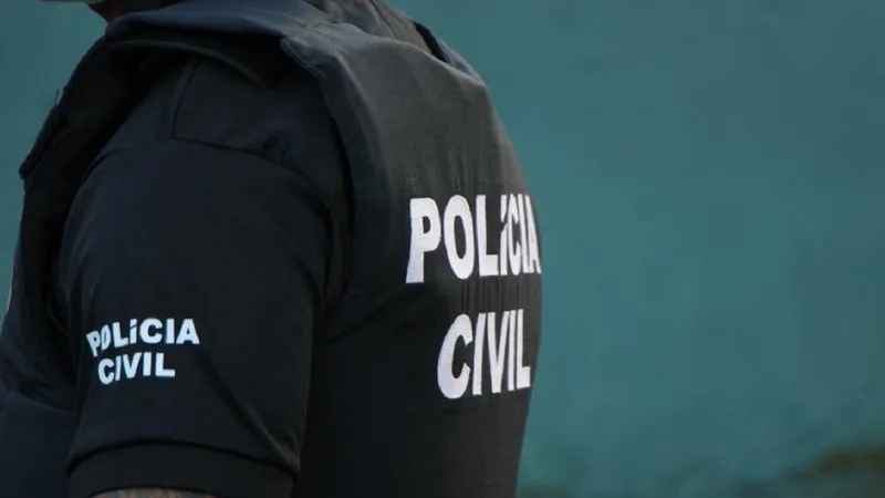 Homem é preso acusado de mostrar partes íntimas para criança de 2 anos