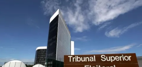 Pré-candidatos não podem mais participar de entrega a partir de hoje (6)