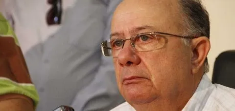 Zé Ronaldo espera decisão de tucano para definir convenção