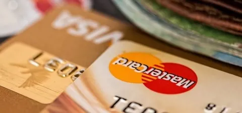 Bahia tem 40% da população com o nome sujo; a maioria de mulheres