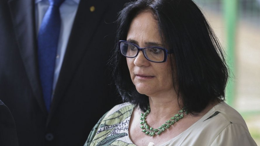 Ministra Damares revela que foi estuprada em Feira de Santana