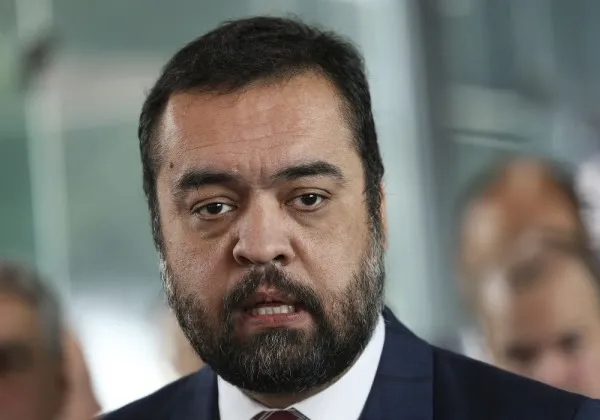 Governador do RJ é indiciado pela Polícia Federal