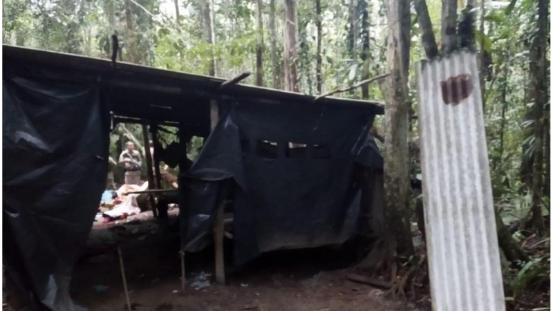 Acampamento utilizado por traficantes é descoberto pela PM em área de mata na Bahia