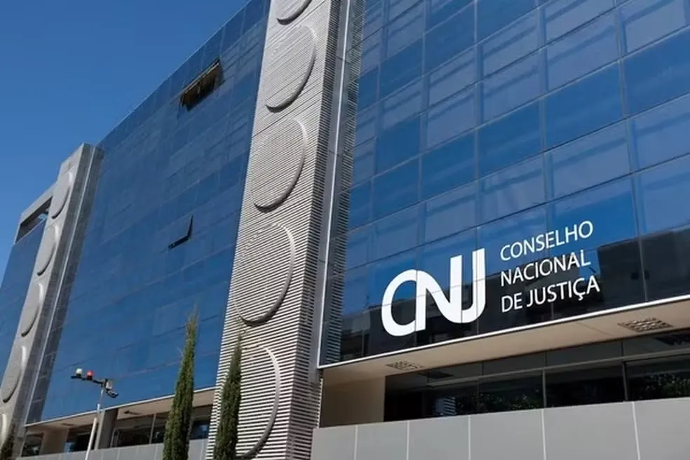 CNJ investiga juiz da BA afastado após mais de mil processos serem assinados enquanto ele estava de licença médica