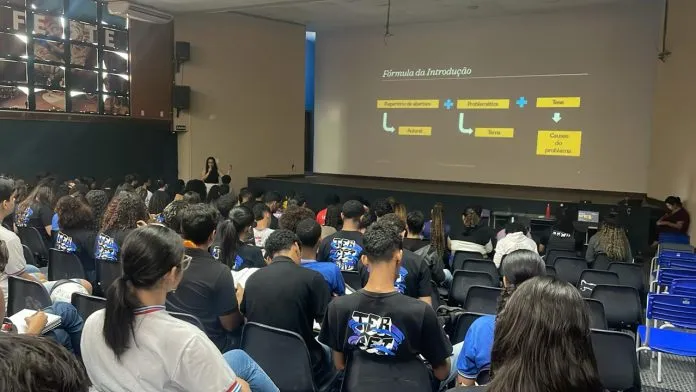 SEC intensifica ações voltadas à preparação dos estudantes da rede estadual para o Enem 2024