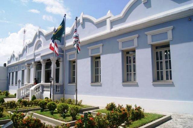 Câmara de Feira de Santana vota ‘auxílio-alimento’ para alunos da rede municipal