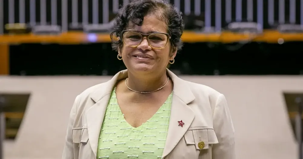 Elisângela aponta cenário "desafiador" para candidaturas femininas e reforça disposição do PT em investir nas mulheres