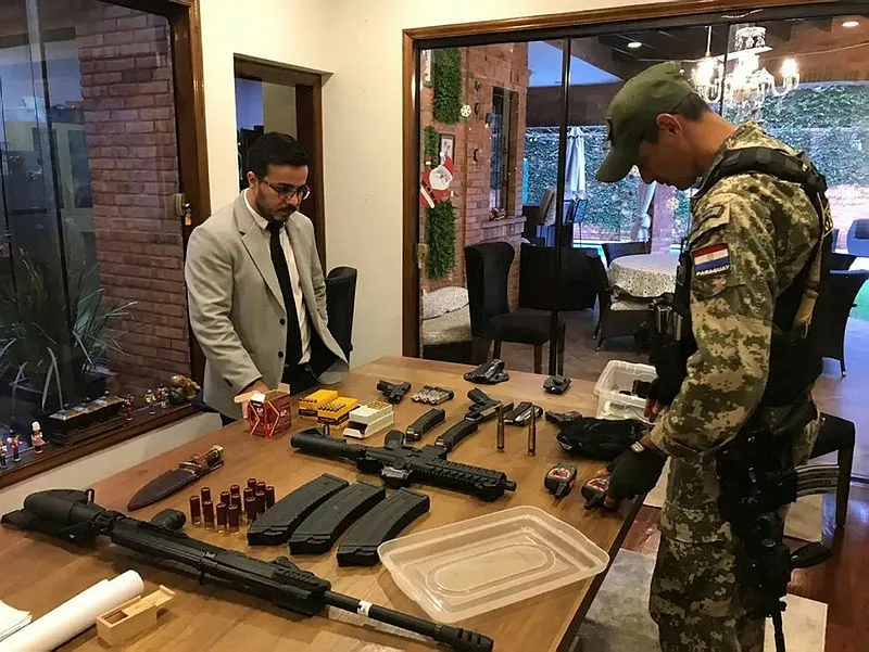 Conheça a rota das armas usadas na "Guerra do Tráfico" na Bahia