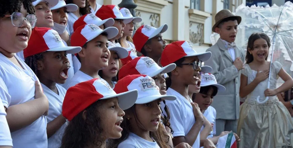 Cantata infantil nas escadarias da Prefeitura celebra Aniversário da Cidade nesta quarta (18)