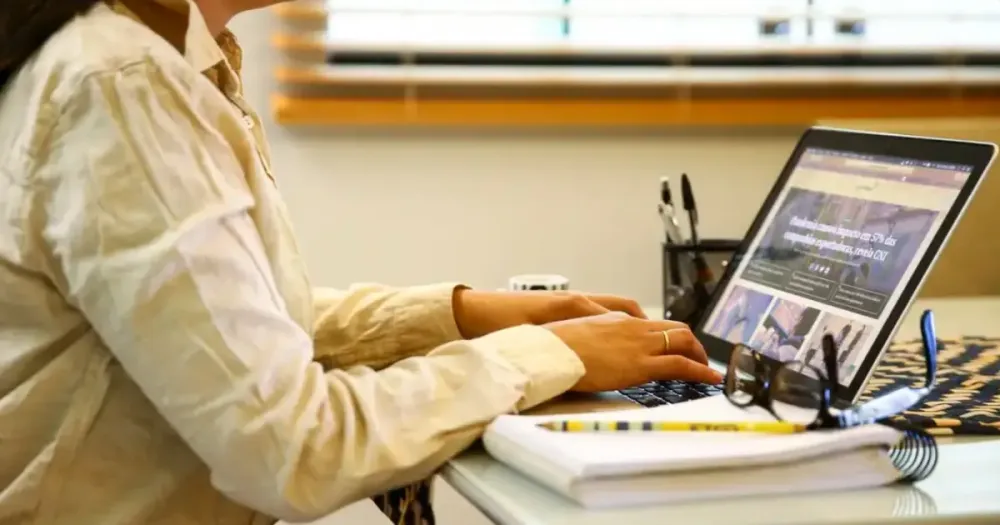 Disparidade salarial cresce, e mulheres ganham 20,7% menos do que homens no Brasil