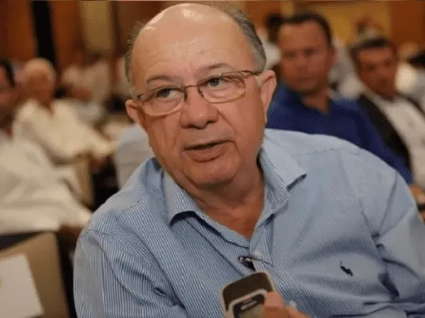 José Ronaldo repudia ataque da oposição com fake news de cesta básica