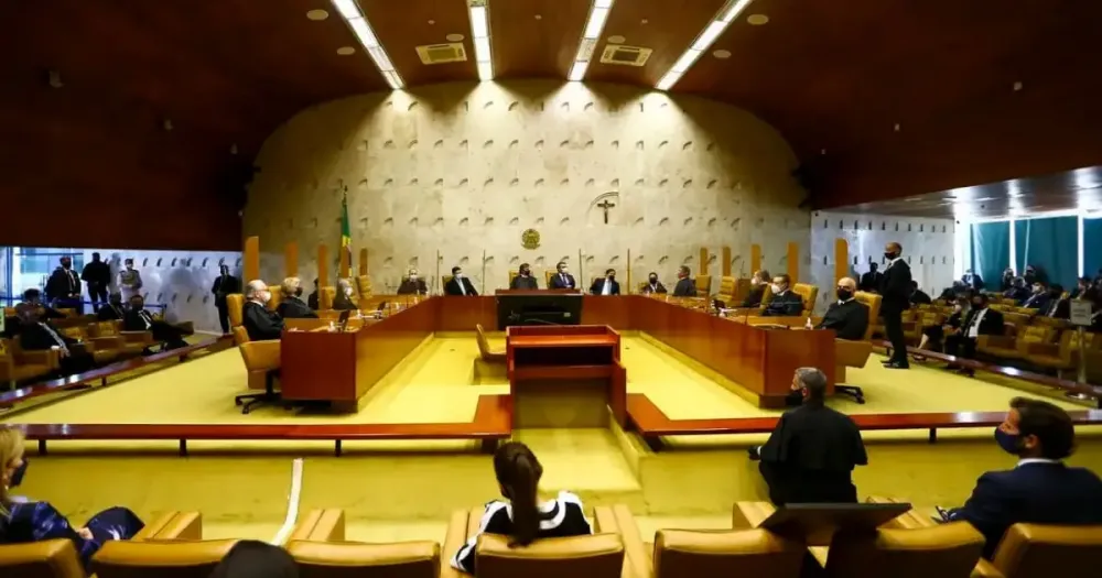 Ministros do STF veem ilegalidades em pacote patrocinado por centrão e bolsonaristas na Câmara
