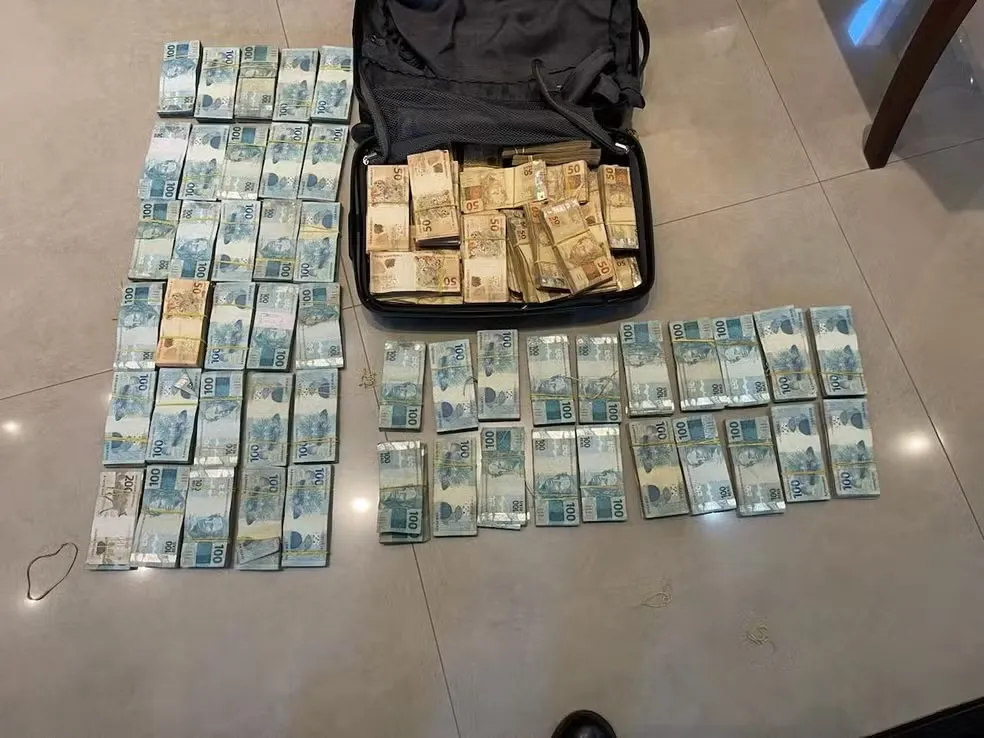 Dinheiro apreendido em operação que investiga venda de sentenças em MS. — Foto: Reprodução
