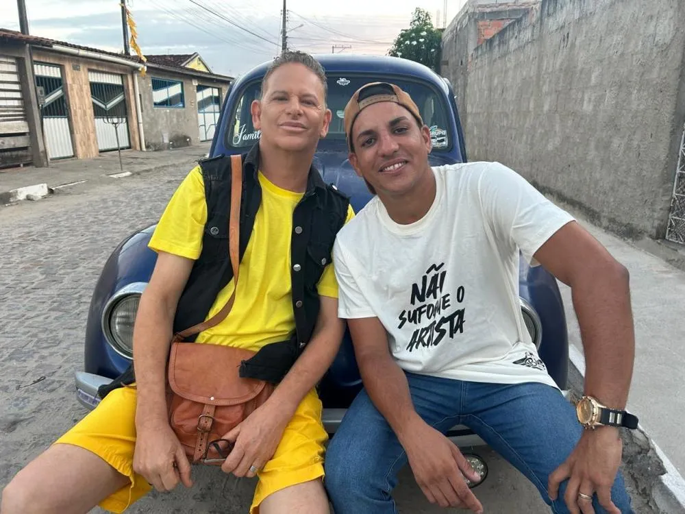 Banda Xêro Perfumado grava música com Binho Viagens