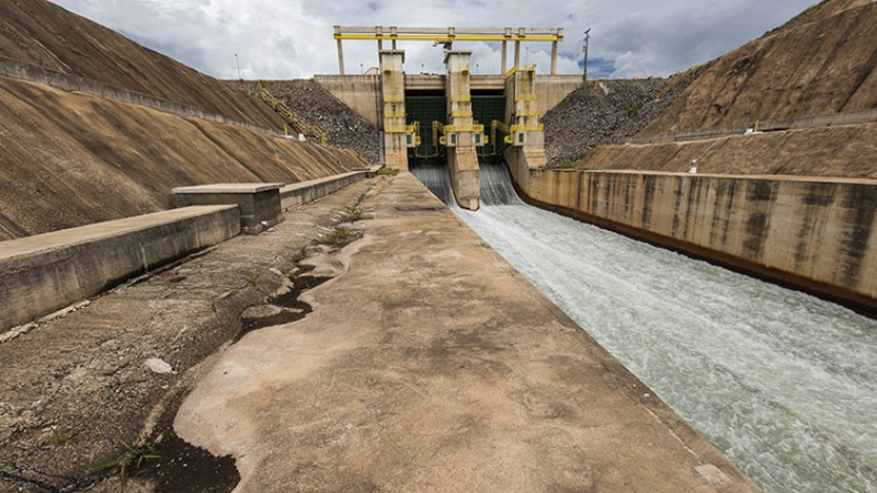 Aneel anuncia redução das contas de luz para o mês de novembro; confira