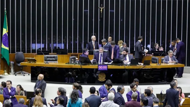 Veja como votaram os deputados baianos sobre inclusão do imposto sobre grandes fortunas na reforma tributária
