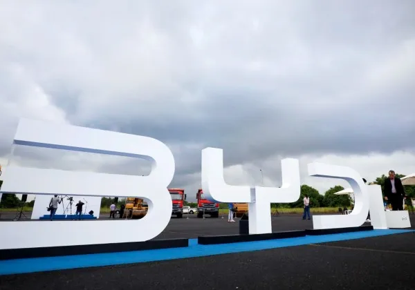 BYD recorre a Alckmin para evitar atraso da construção de fábrica em Camaçari