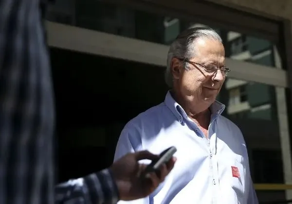 PGR recorre de decisão que anulou condenações de Dirceu
