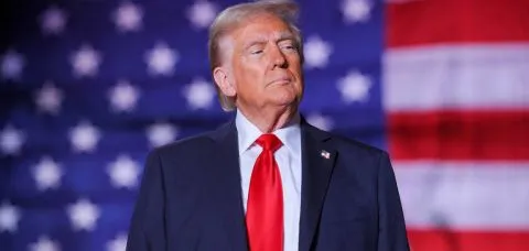 Trump anuncia vitória, diz que fechará fronteiras e promete virada nos EUA