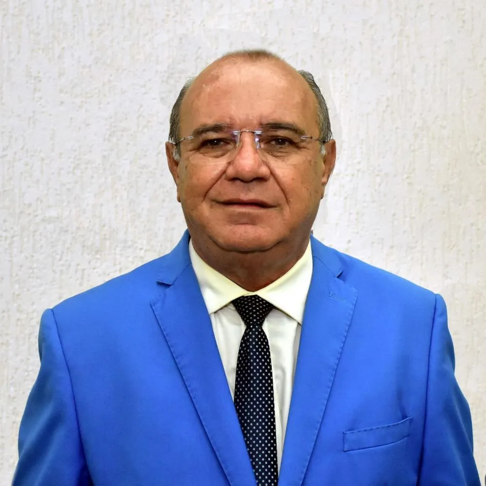 José Carneiro afirma que não poderia ir para “a guerra com um badogue quando seus adversários estão com AR15”