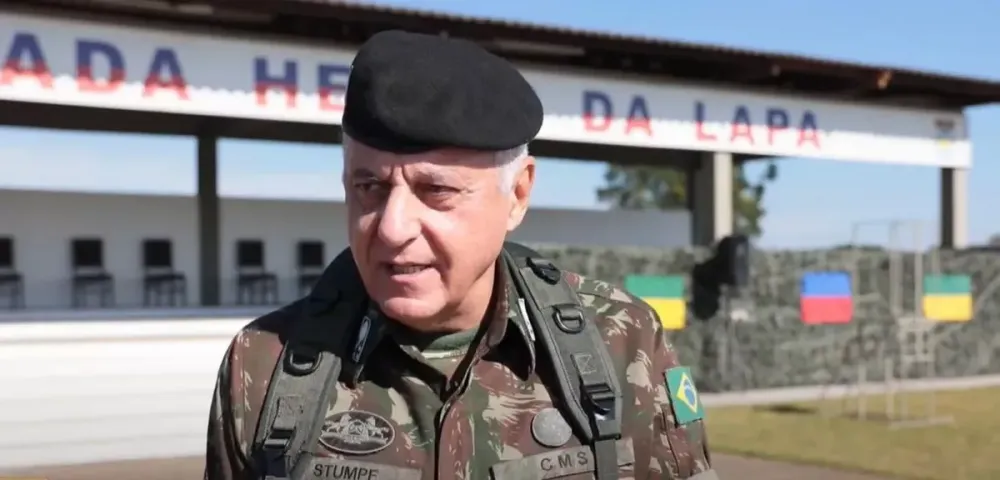 General que passou informações do golpe a Moraes foi cotado por Lula