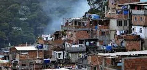 Bahia tem quase metade da população abaixo da linha da pobreza