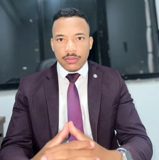 Advogado diz que foi agredido por diretor do presídio de Feira de Santana