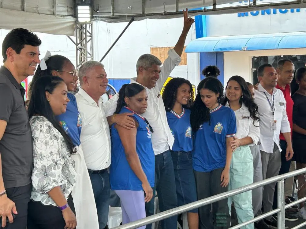 Governador faz agenda em Anguera com inaugurações e anúncio de novas obras 