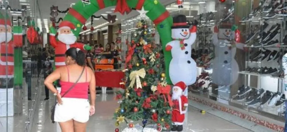 Prefeitura autoriza comércio a ampliar horário de funcionamento durante período natalino