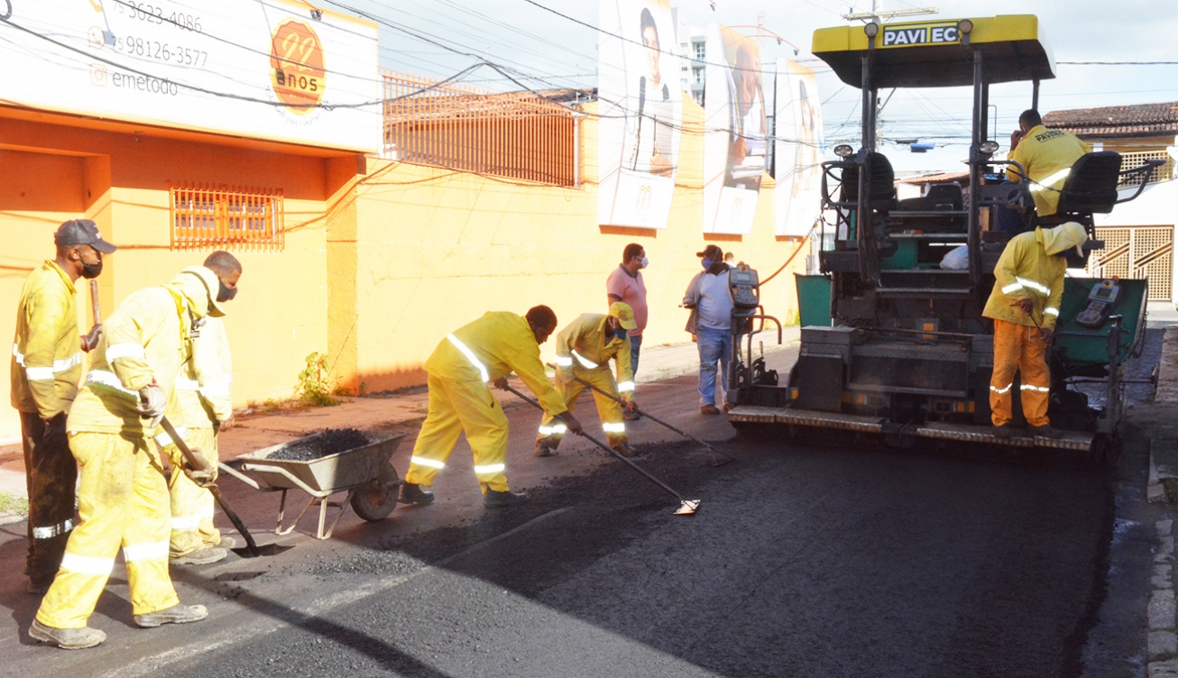 Chuvas constantes e situação de emergência provocam atraso em obras em Feira de Santana