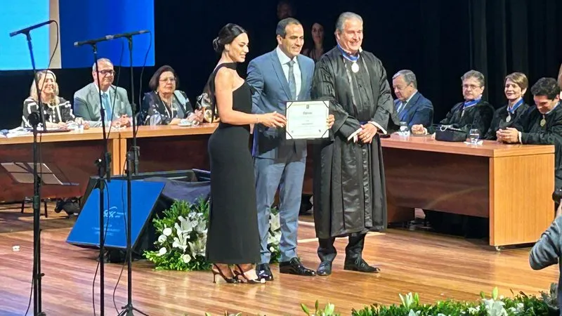 TRE: Diplomação é marcada por conversas sobre articulação para secretariado de Bruno Reis