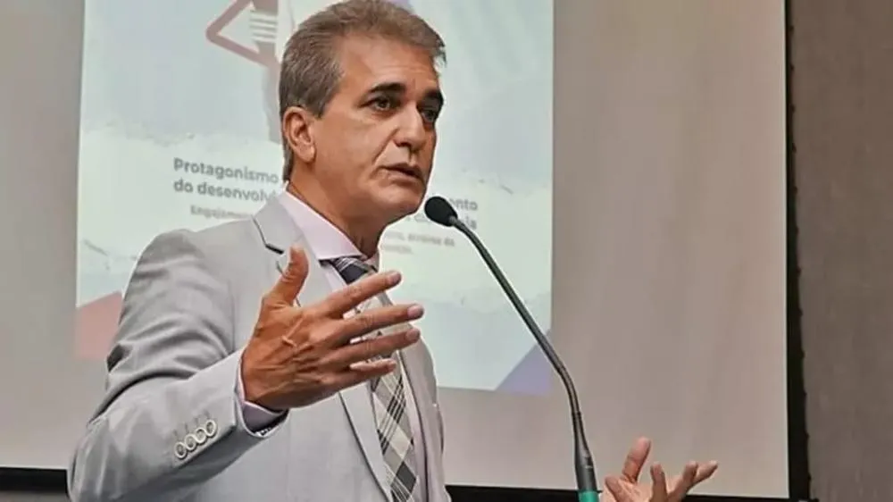 Robinson Almeida acusa ACM Neto de atuar como lobista para organização criminosa liderada pelo “Rei do Lixo”