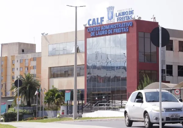 Polícia Federal faz operação em Lauro de Freitas contra desvios de recursos públicos