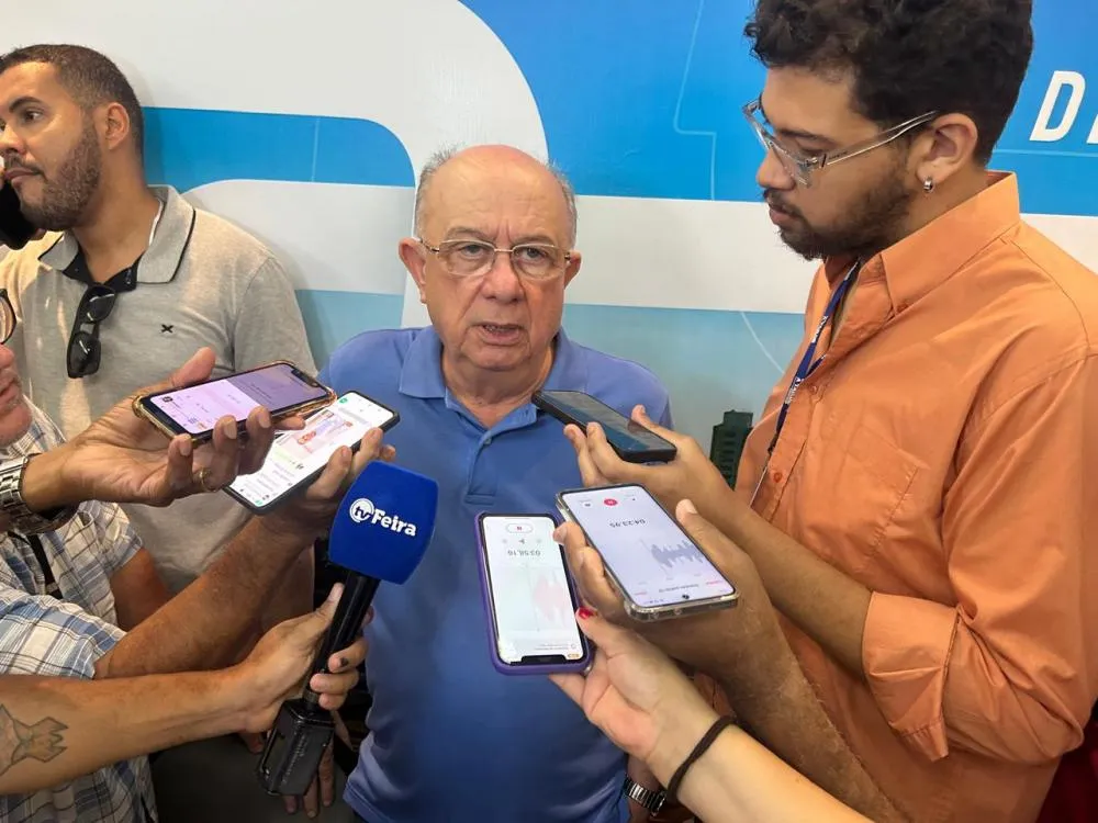 Prefeito José Ronaldo anunciou seu secretariado na manhã desta sexta-feira (27)