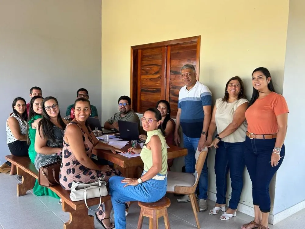 Edifrancio Oliveira trata sobre planejamento para os próximos 100 dias do seu governo com secretários e diretores 