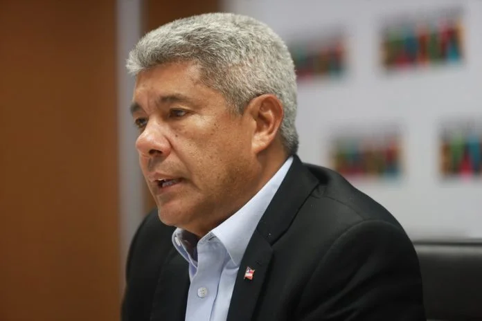 Governador mobiliza secretarias e reforça parceria com governo federal para enfrentar impactos das chuvas