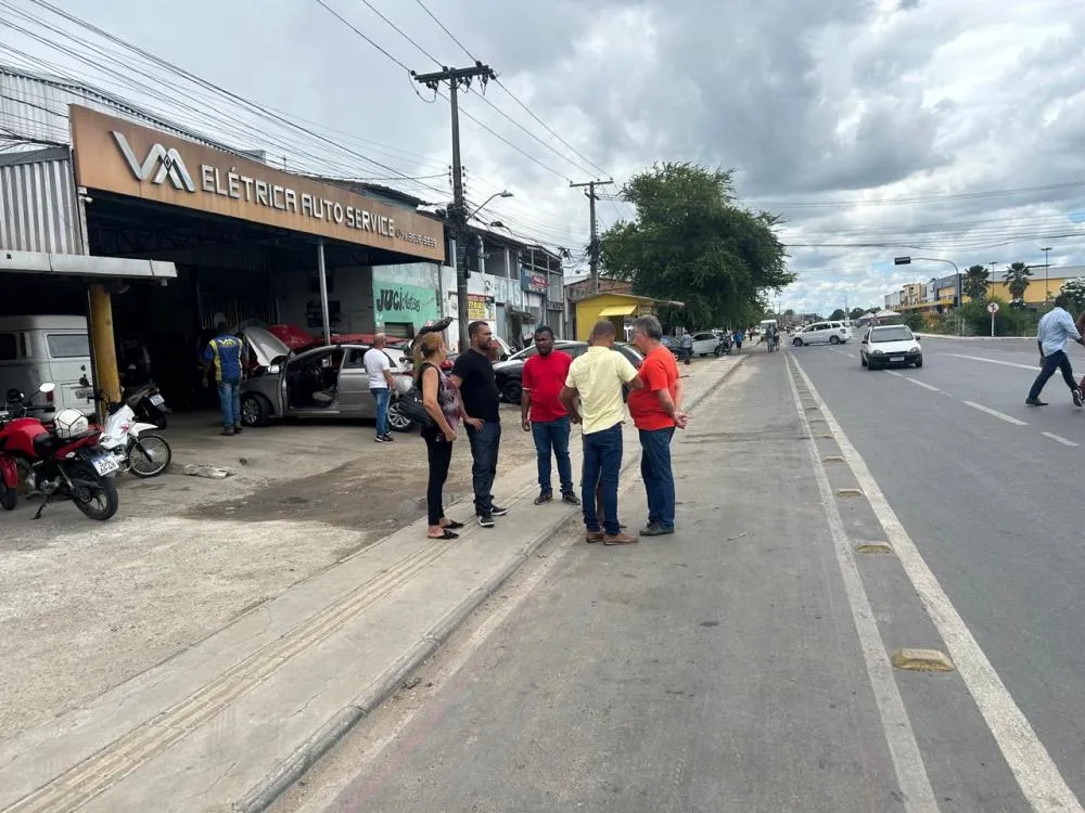 Comerciantes da BA-502, no Tomba, reclamam de multas dadas pela PRE em seus clientes