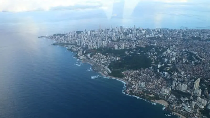 Baianos de classe média alta são mais favoráveis à isenção do IR de até R$ 5 mil do que os mais pobres; veja números