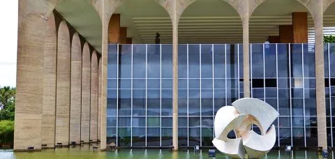 Itamaraty quer explicação dos EUA sobre tratamento a brasileiros