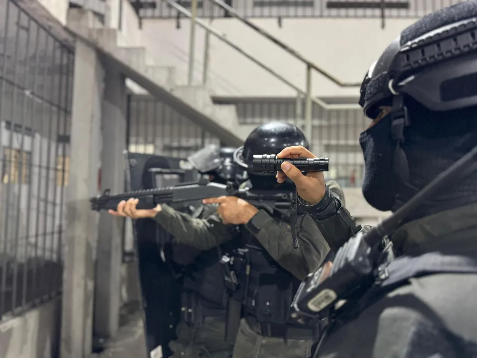 Organização criminosa: polícia faz operação em presídios na Bahia