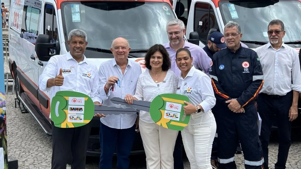 Prefeitura de Feira recebe duas ambulâncias novas para renovar frota do SAMU
