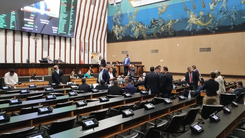 Partidos e blocos parlamentares definem lideranças na Alba