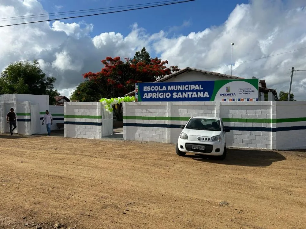 Junior Piaggio inaugura reforma, ampliação e adequação de escola na comunidade do Jacú