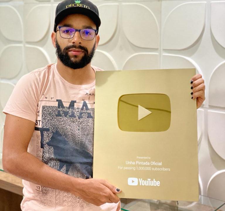 Unha Pintada ultrapassa 1 milhão de seguidores no canal no Youtbe