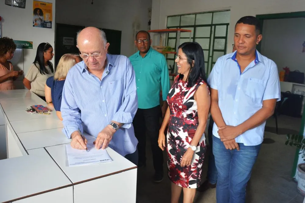 José Ronaldo autoriza reforma do CRAS das Baraúnas