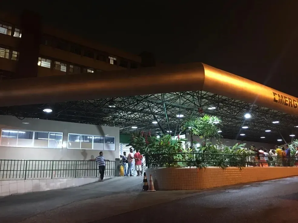 Dois atores com armas falsas são baleados após serem confundidos como criminosos após gravação de filme em Salvador